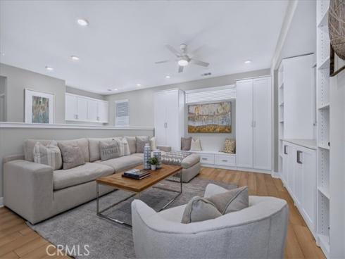 170 Chorus , Irvine, CA