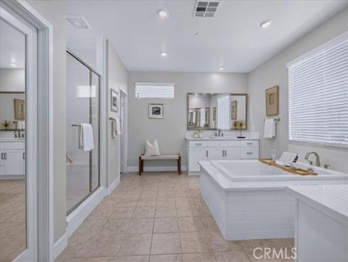 170 Chorus , Irvine, CA