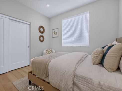 170 Chorus , Irvine, CA