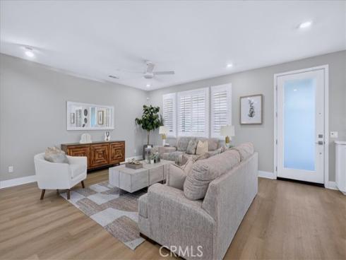 170 Chorus , Irvine, CA