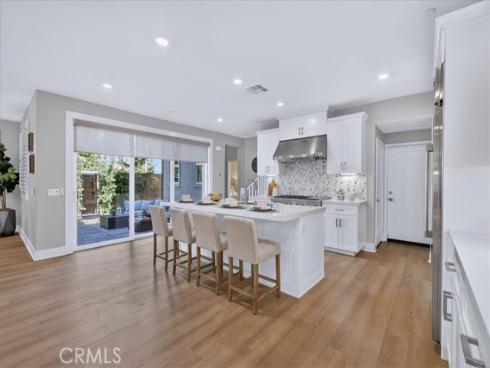 170 Chorus , Irvine, CA