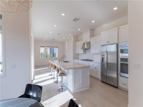 301 Baluster , Irvine, CA