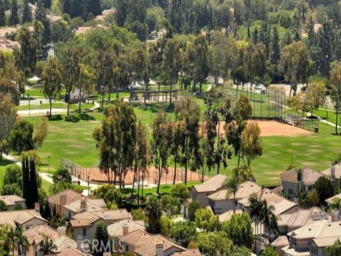 933 Somerville , Irvine, CA