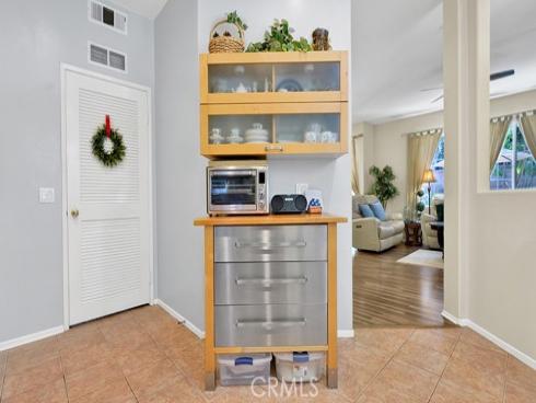 933 Somerville , Irvine, CA