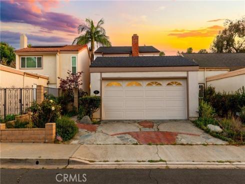 54 Willow Tree , Irvine, CA