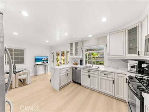 54 Willow Tree , Irvine, CA