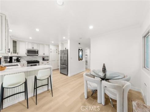 54 Willow Tree , Irvine, CA