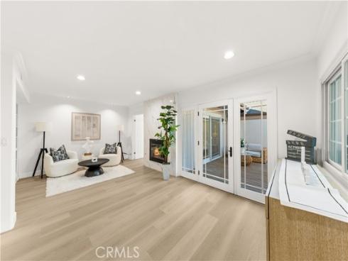 54 Willow Tree , Irvine, CA