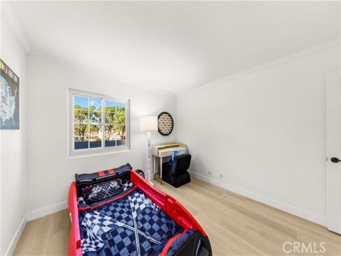 54 Willow Tree , Irvine, CA
