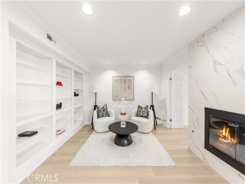 54 Willow Tree , Irvine, CA