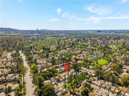 54 Willow Tree , Irvine, CA