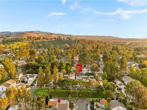 54 Willow Tree , Irvine, CA