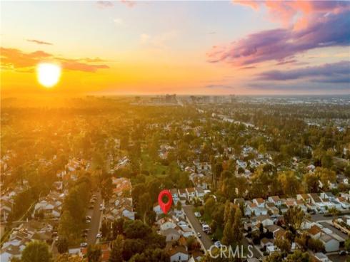54 Willow Tree , Irvine, CA