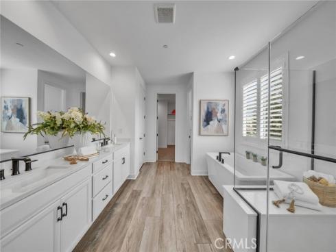 446  Chorus  , Irvine, CA