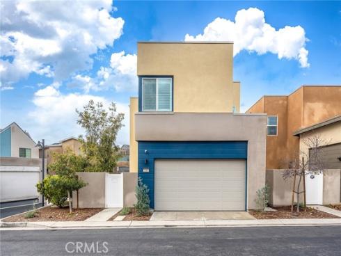 446  Chorus  , Irvine, CA