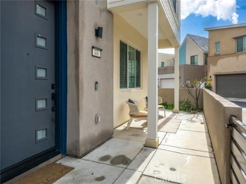 446  Chorus  , Irvine, CA
