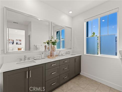 372 Baluster , Irvine, CA