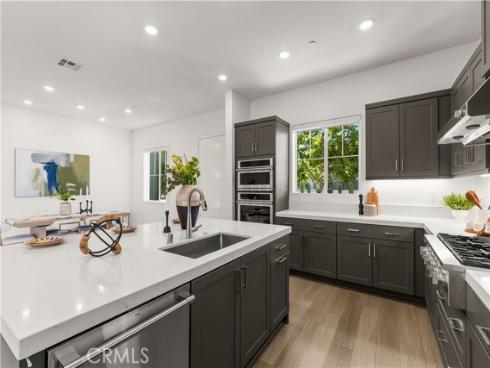 372 Baluster , Irvine, CA