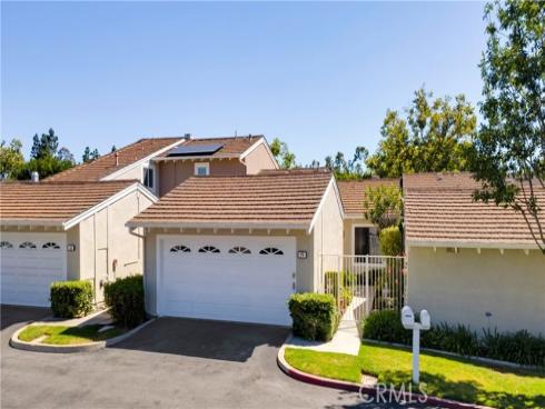 26 Acorn #18 , Irvine, CA