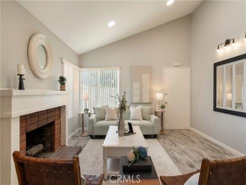4462 Walnut , Irvine, CA