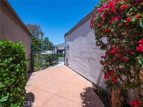 3 Willow Tree , Irvine, CA