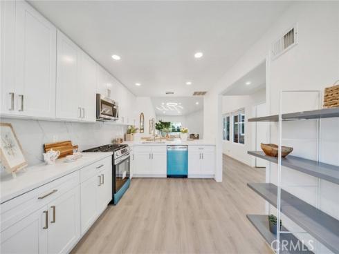12 Primrose , Irvine, CA