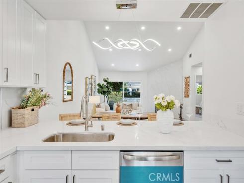 12 Primrose , Irvine, CA
