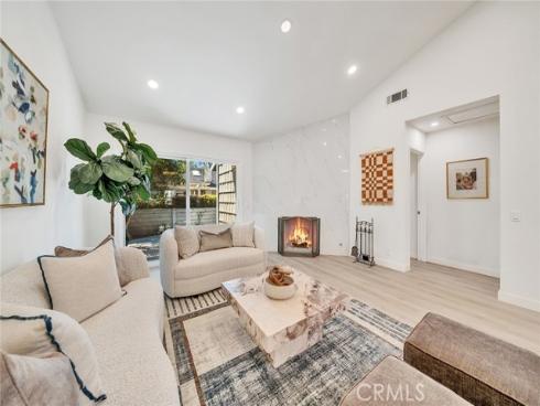 12 Primrose , Irvine, CA