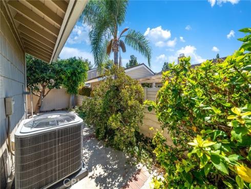 12 Primrose , Irvine, CA