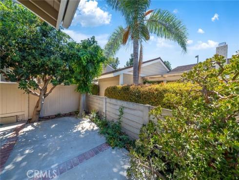 12 Primrose , Irvine, CA