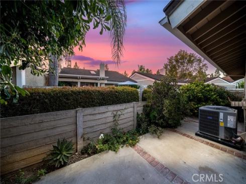12 Primrose , Irvine, CA