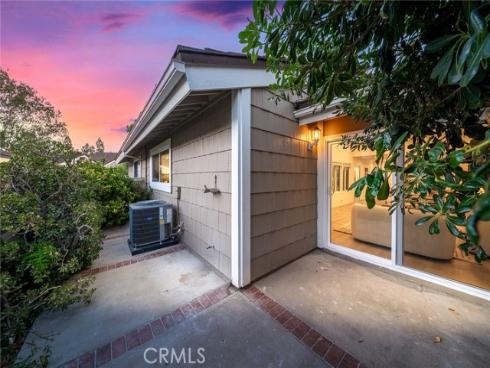 12 Primrose , Irvine, CA