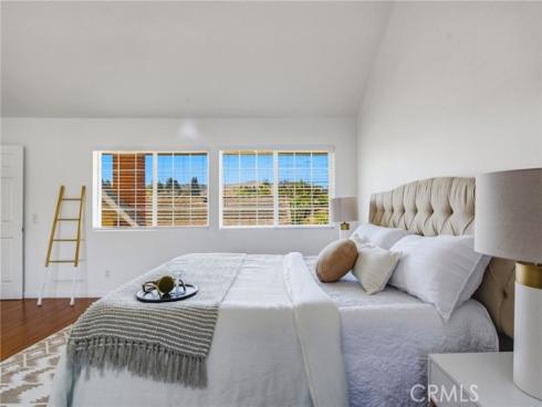 4981 Paseo Segovia , Irvine, CA