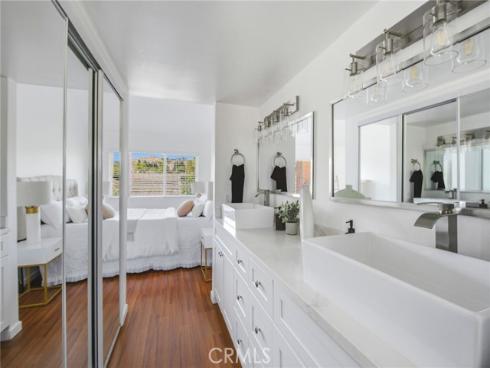 4981 Paseo Segovia , Irvine, CA