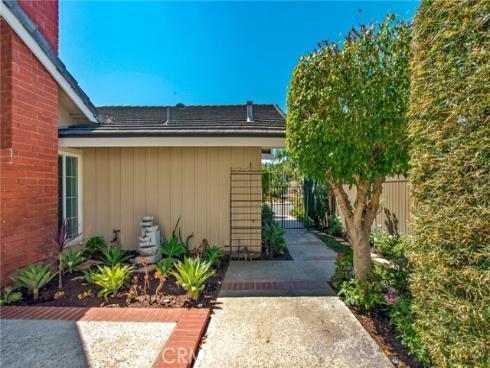 4981 Paseo Segovia , Irvine, CA
