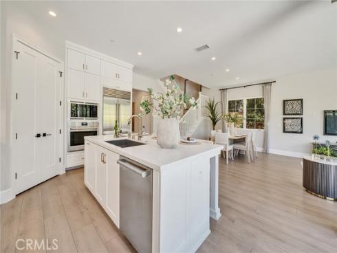 152 Statura , Irvine, CA