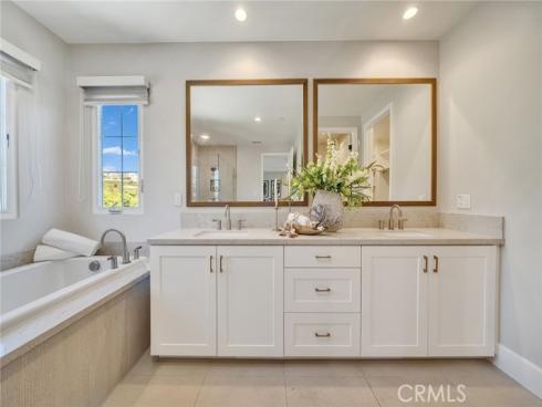 152 Statura , Irvine, CA