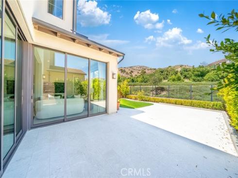 152 Statura , Irvine, CA
