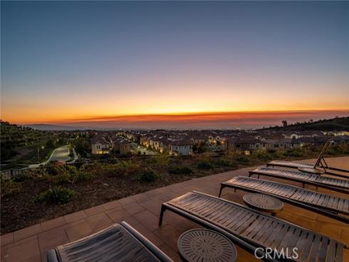 152  Statura  , Irvine, CA