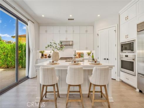 152 Statura , Irvine, CA