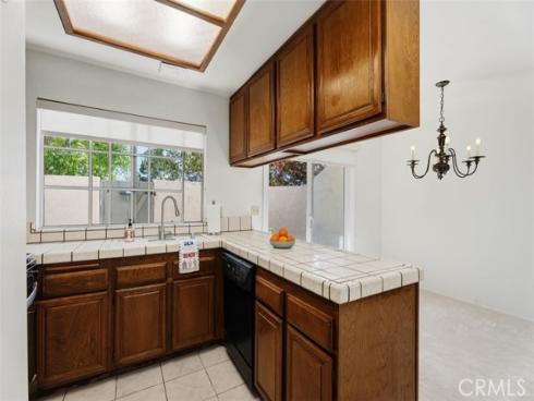34 Exeter , Irvine, CA