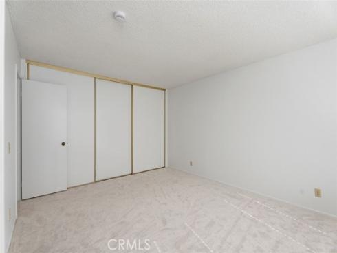 34 Exeter , Irvine, CA