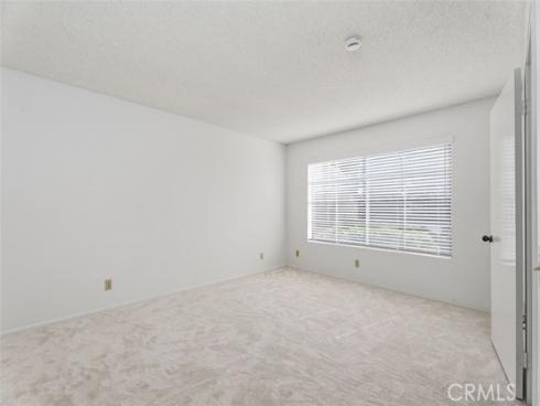 34 Exeter , Irvine, CA