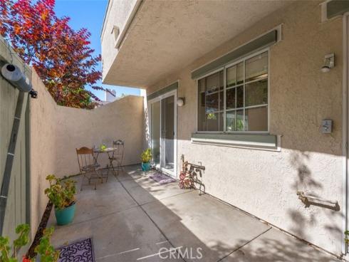 34 Exeter , Irvine, CA