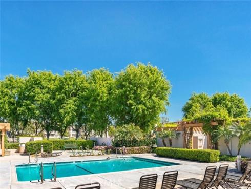 34 Exeter , Irvine, CA