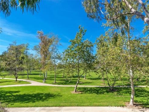 34 Exeter , Irvine, CA