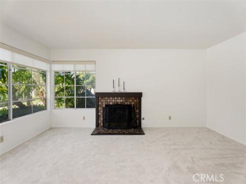 34 Exeter , Irvine, CA