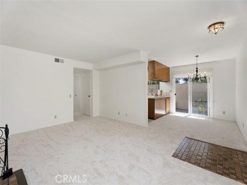 34 Exeter , Irvine, CA