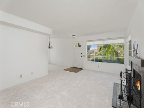 34 Exeter , Irvine, CA