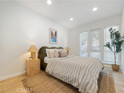 13 Nutwood , Irvine, CA